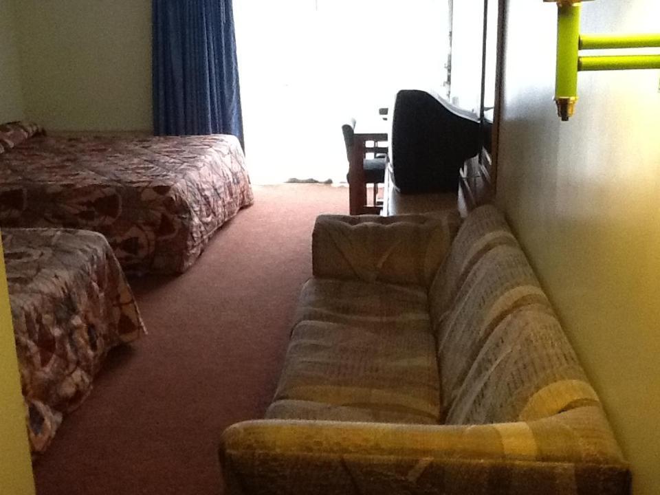 Regency Inn And Suites บาล์ดวินพาร์ค ภายนอก รูปภาพ