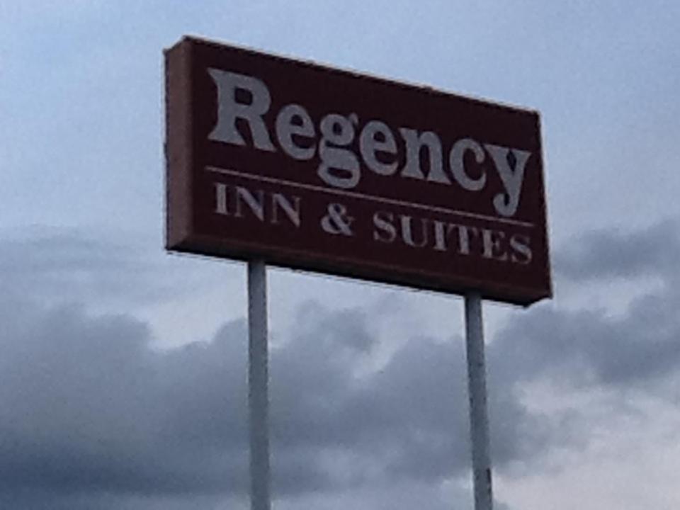 Regency Inn And Suites บาล์ดวินพาร์ค ภายนอก รูปภาพ