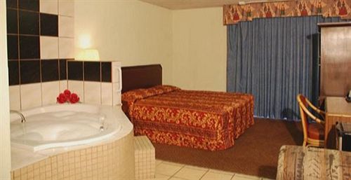 Regency Inn And Suites บาล์ดวินพาร์ค ภายนอก รูปภาพ